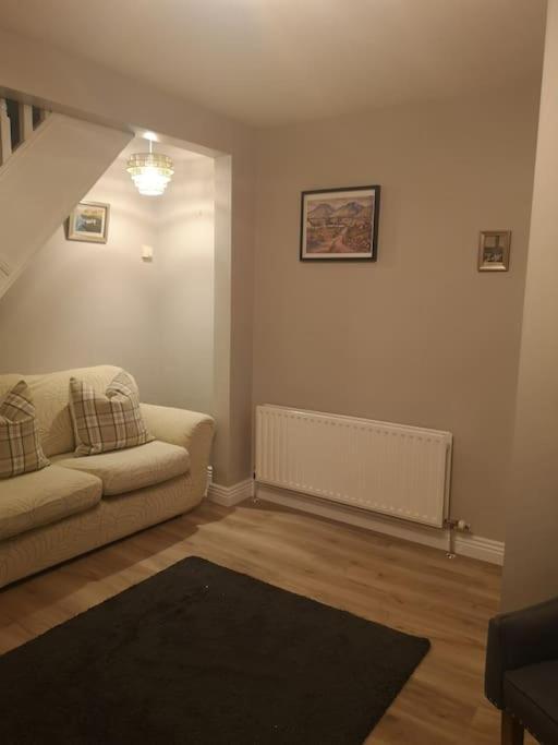 Gaeltacht Quarter Cosy Home 贝尔法斯特 外观 照片